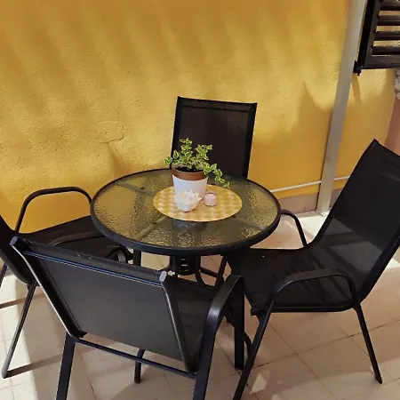 Center Of Rovinj, Sea View شقة